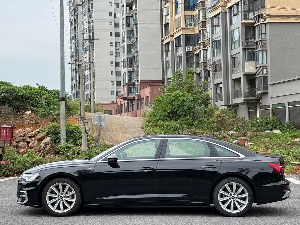 Audi A6L — миниатюра 10