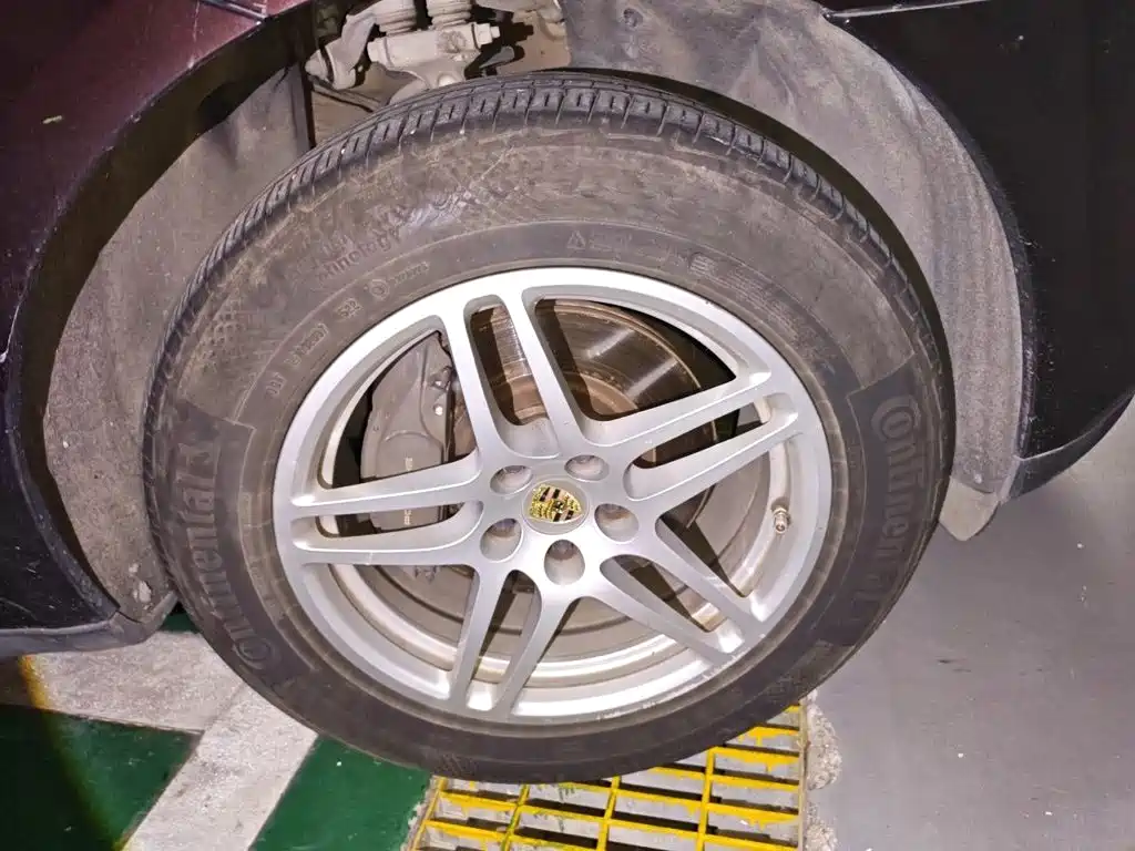 Porsche Macan — миниатюра 8
