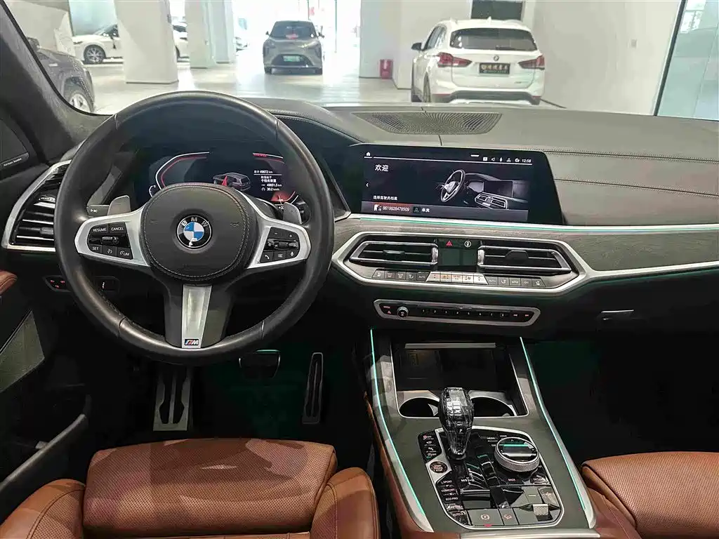 BMW X7 — миниатюра 10