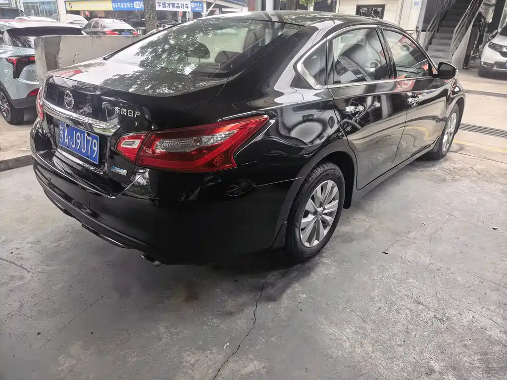 Nissan Teana — миниатюра 9