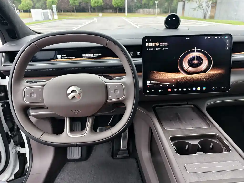 NIO ES8 — миниатюра 13