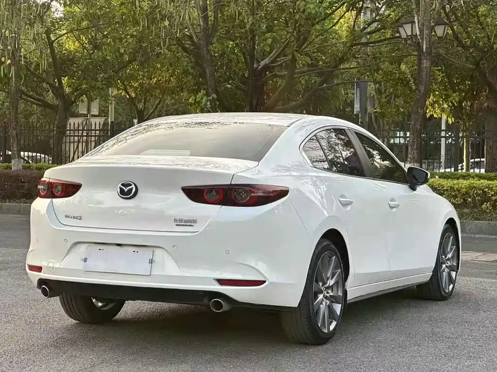 Mazda 3 Axela — миниатюра 7