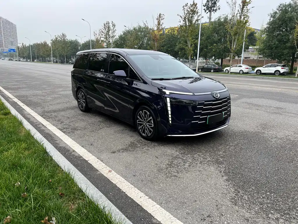 GAC Motor Trumpchi E8 PHEV — миниатюра 3