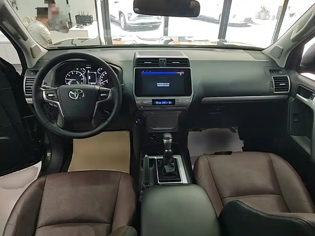 Toyota Prado — миниатюра 10