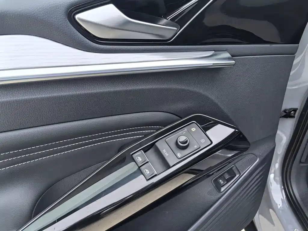 Volkswagen ID.4 Crozz — миниатюра 30