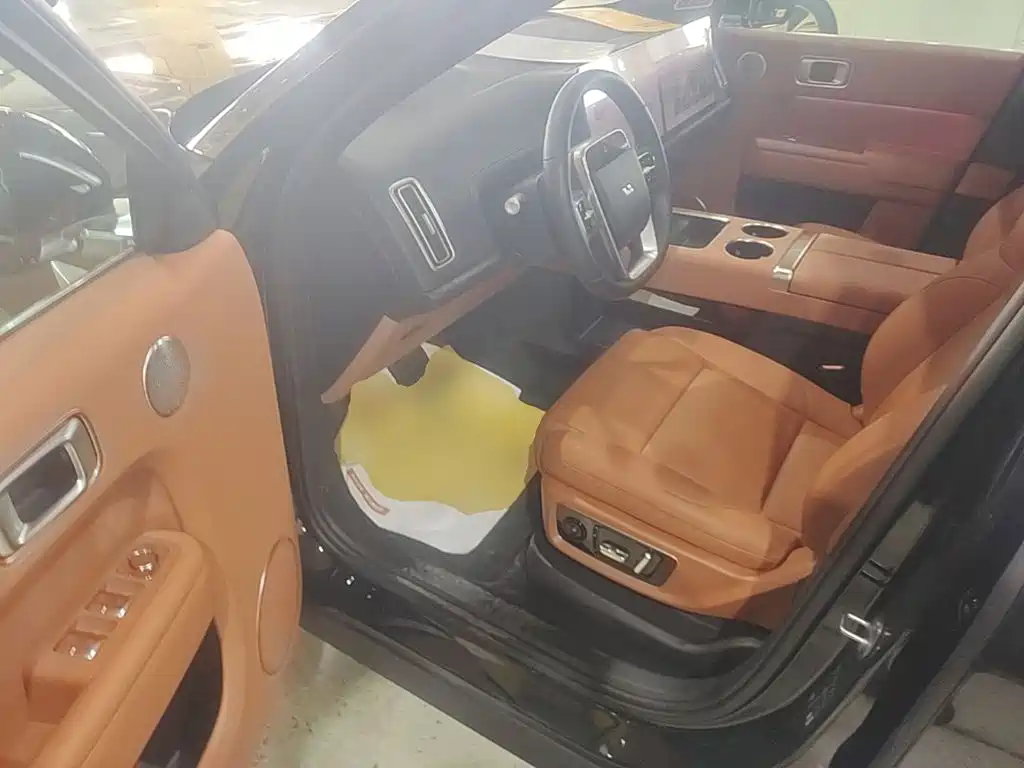 Li Auto Li L8 — миниатюра 16