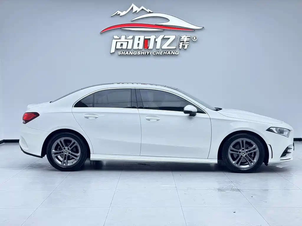 Mercedes-Benz A-Class A 2022 A 180 L Sport