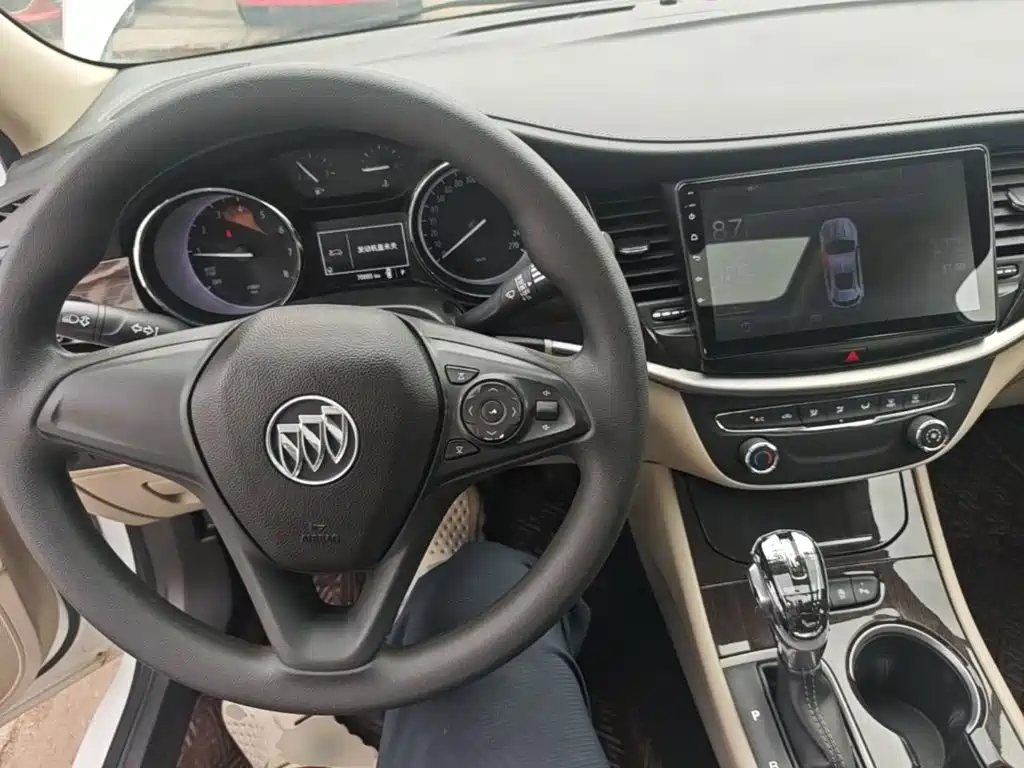 Buick Verano — миниатюра 10
