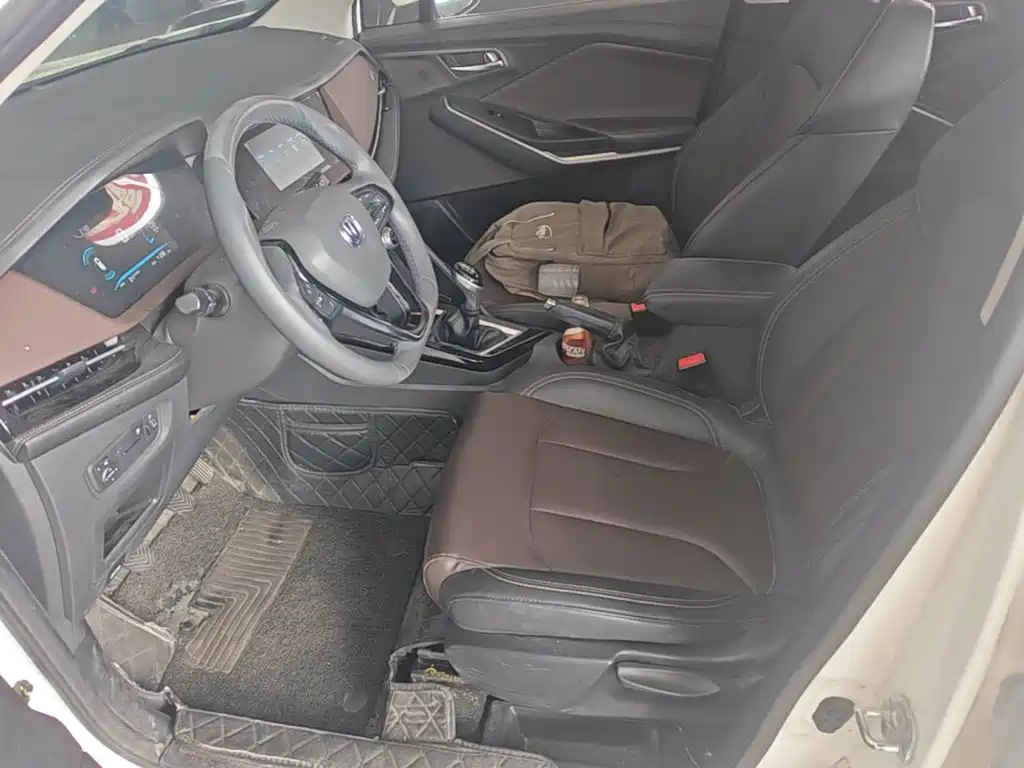 Changan CS15 — миниатюра 15