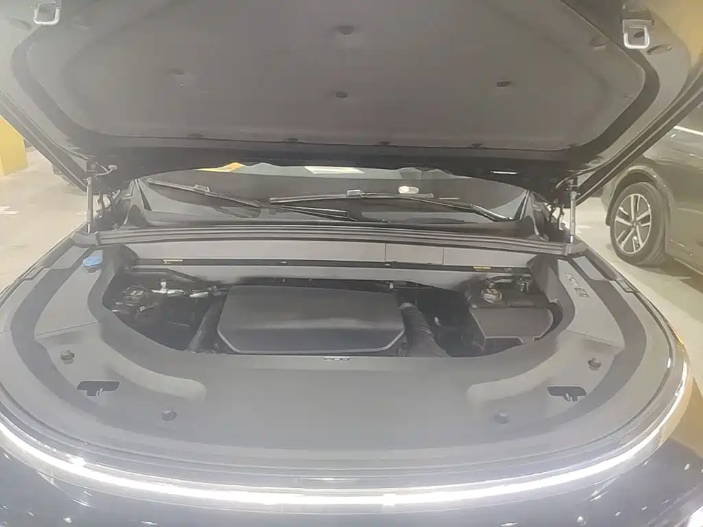 Li Auto Li L8 — миниатюра 20