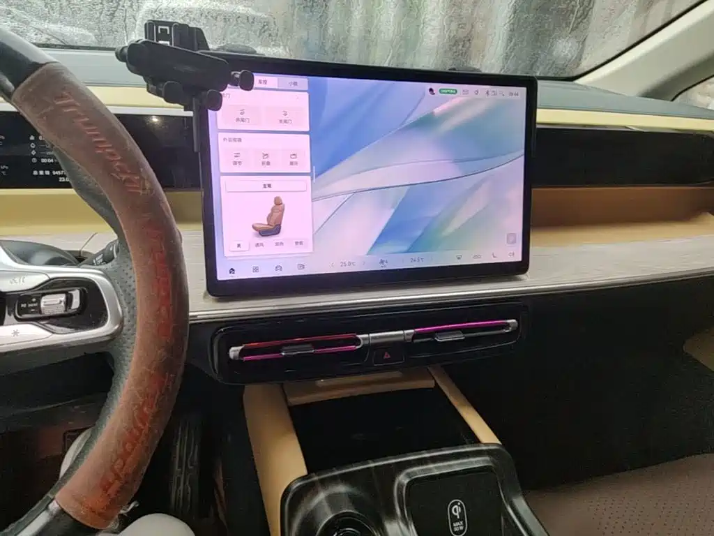 GAC Motor Trumpchi E8 PHEV — миниатюра 13