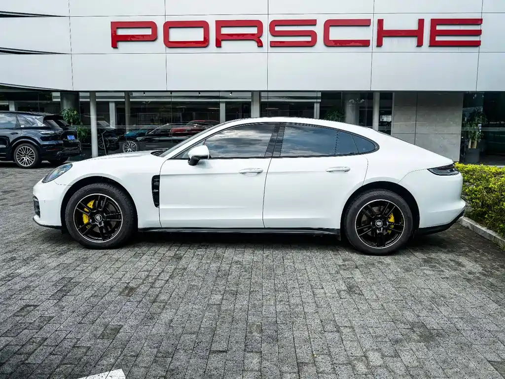Porsche Panamera — миниатюра 13