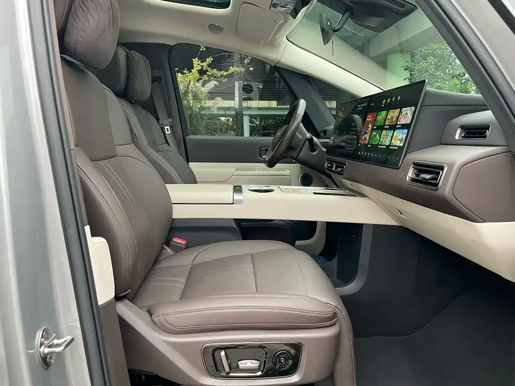Li Auto Li MEGA — миниатюра 7