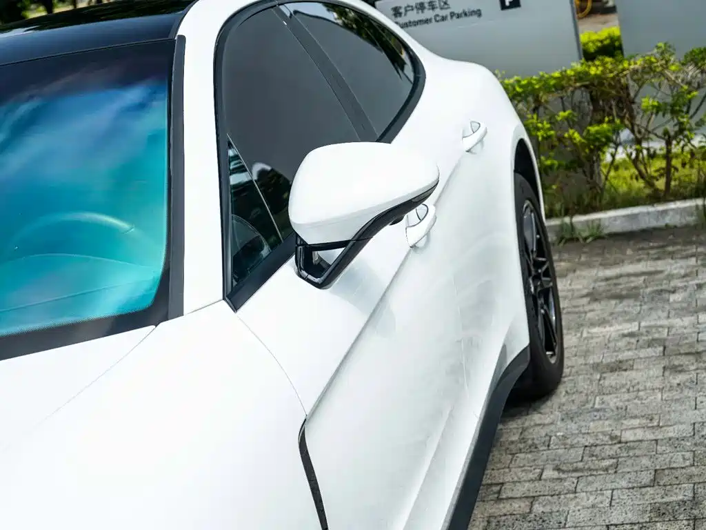 Porsche Panamera — миниатюра 5