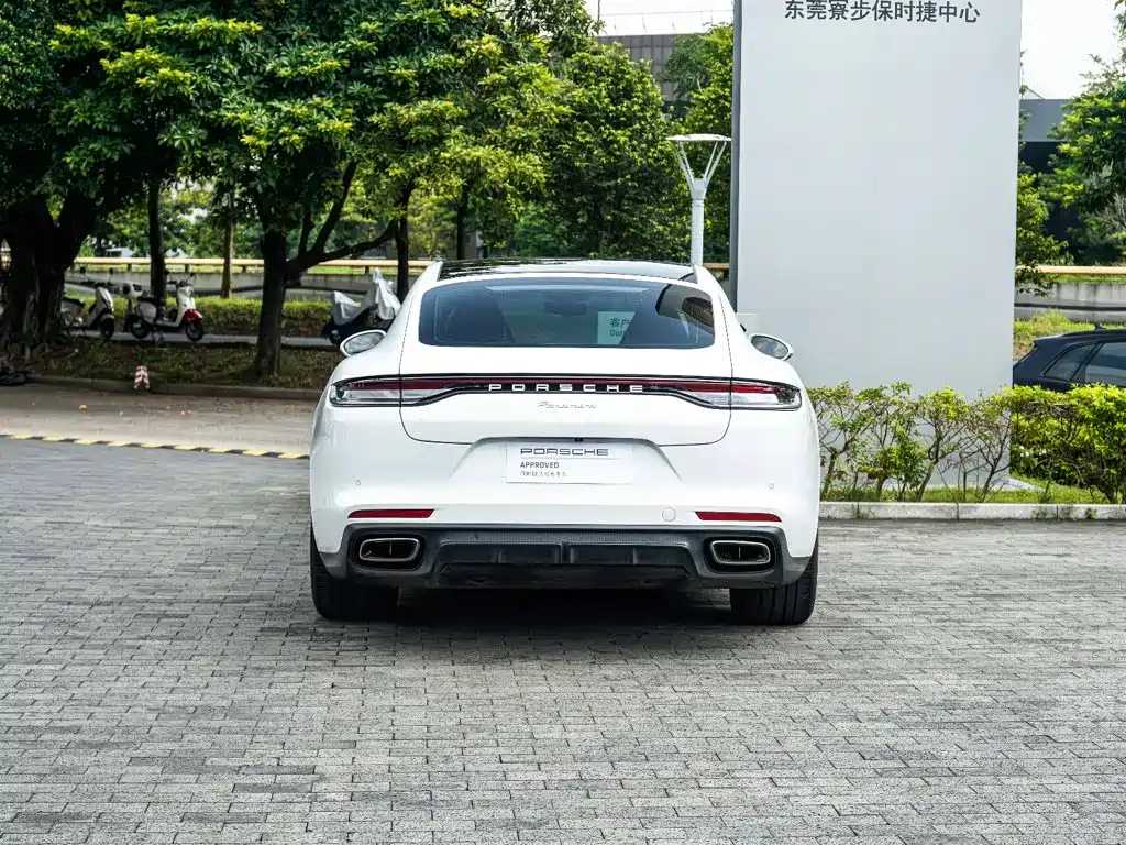 Porsche Panamera — миниатюра 16
