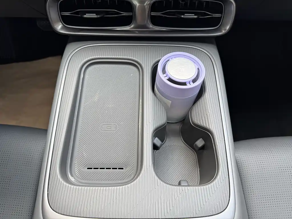 Leapmotor Leapmotor Lafa5 — миниатюра 14