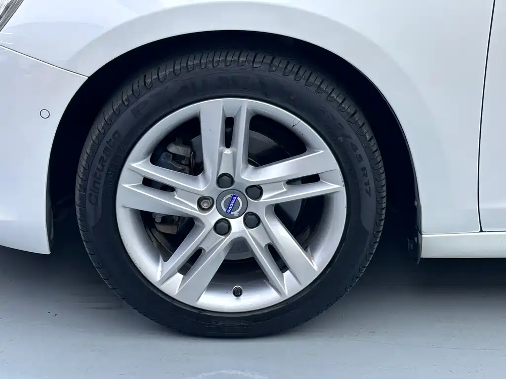 Volvo V60 — миниатюра 4
