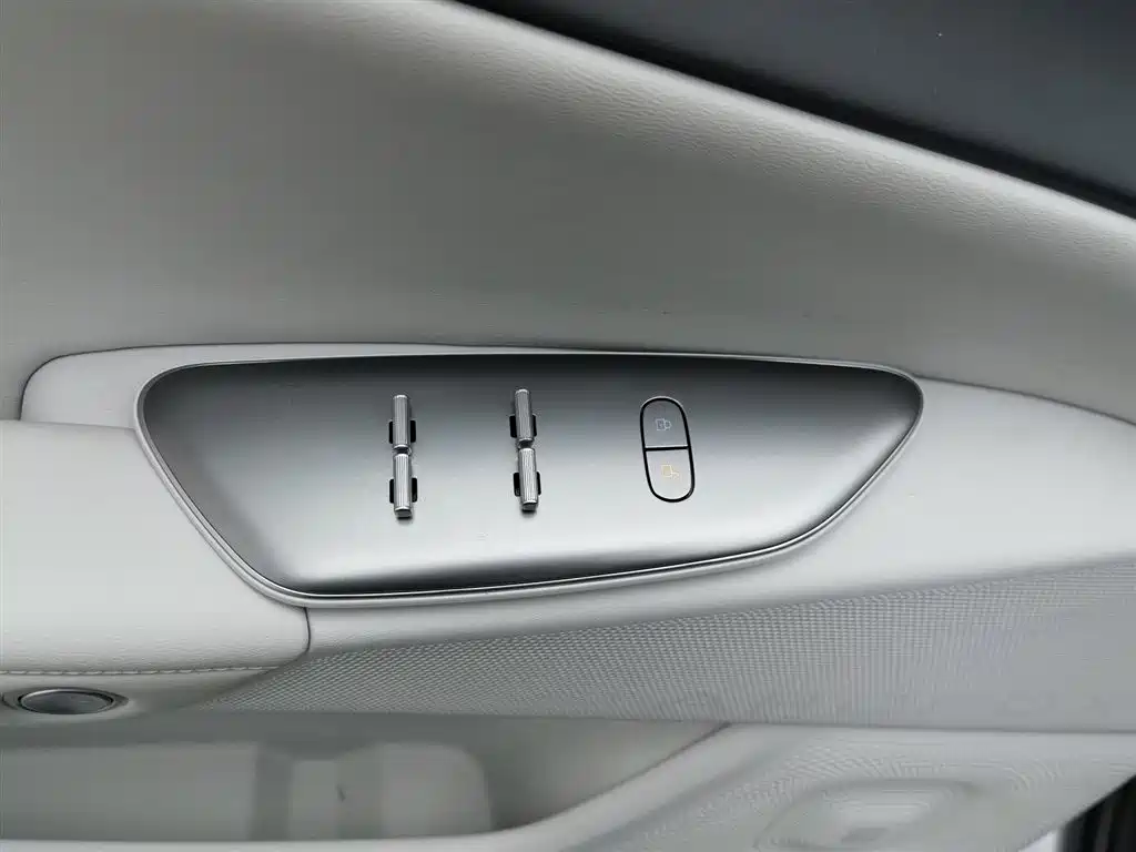 ARCFOX EXTREME FOX POLAR FOX ALPHA S5