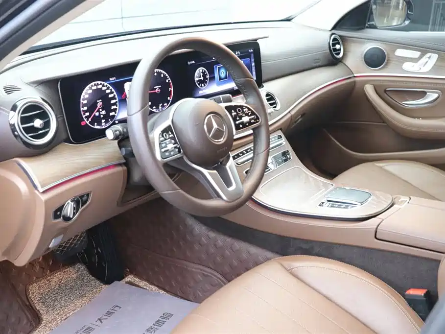 MERCEDES-BENZ E CLASS