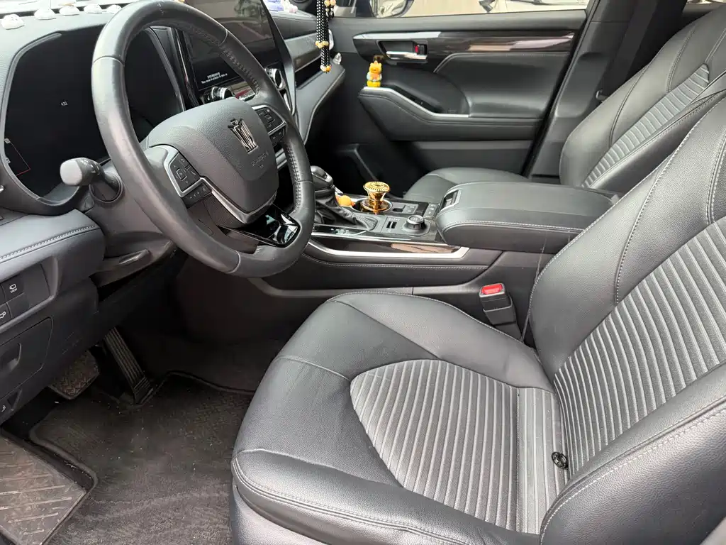 Toyota Crown Kluger — миниатюра 8