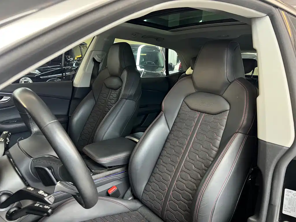 Audi Q8 — миниатюра 19