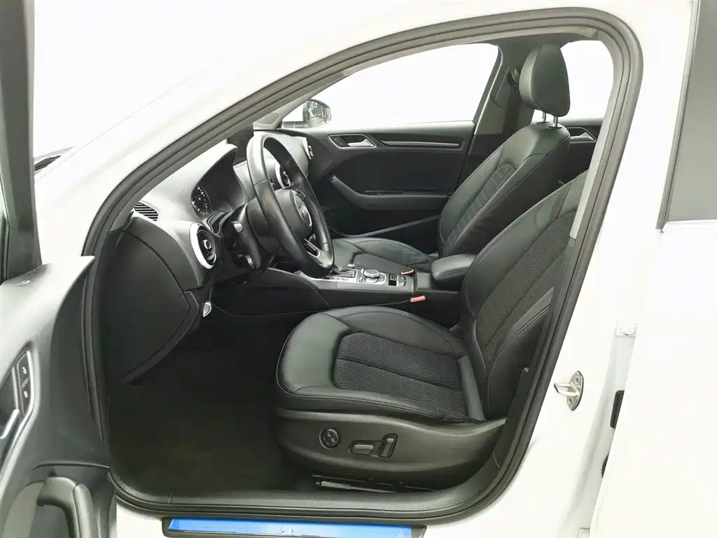 Audi A3 2020 Limousine 35 TFSI Fashion VI