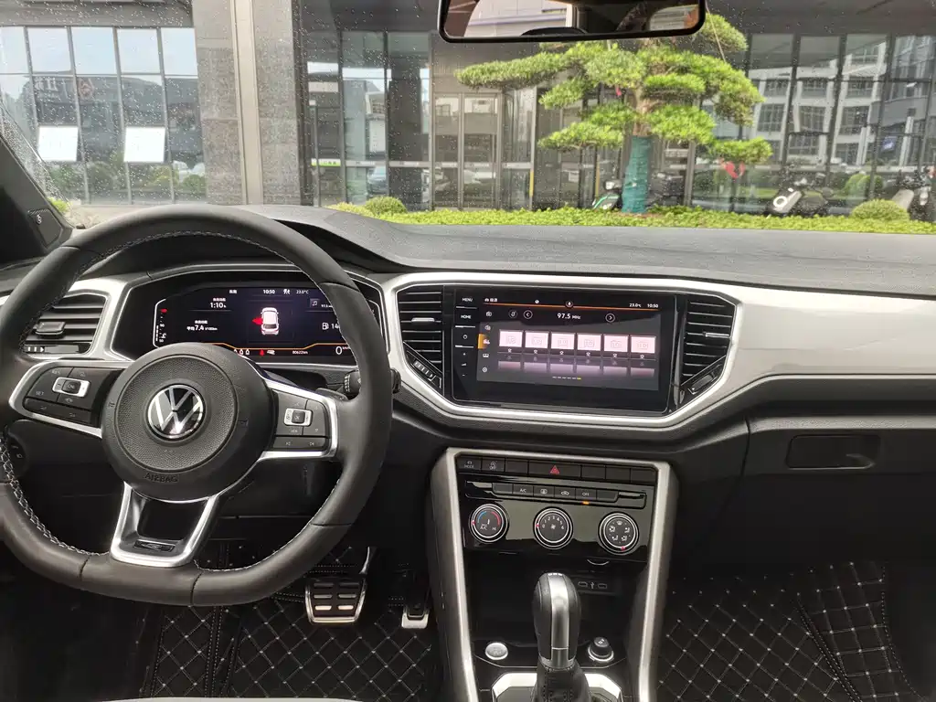 Volkswagen T-Roc — миниатюра 7