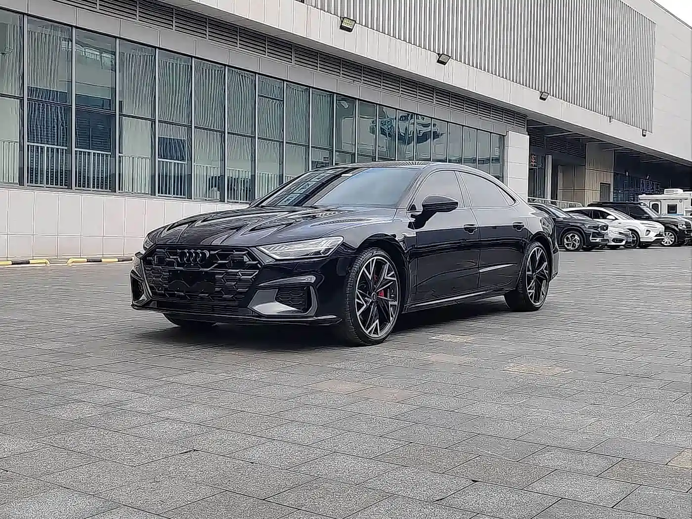 奥迪A7L 2025款 45 TFSI quattro 黑武士版 2025