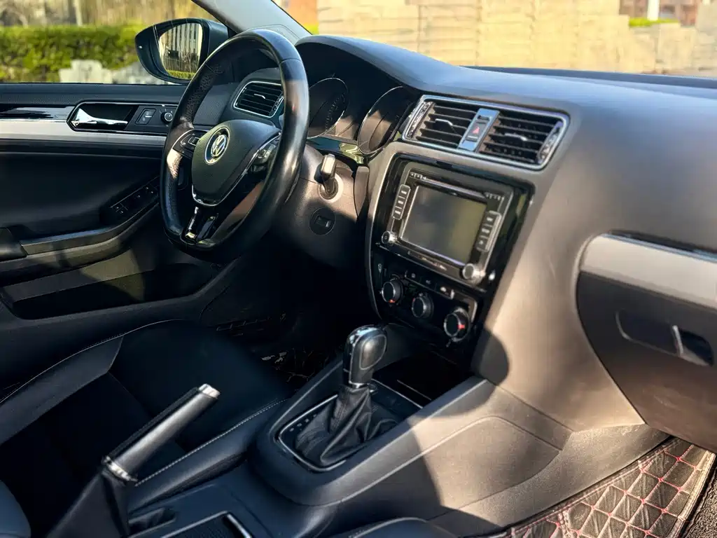Volkswagen Sagitar — миниатюра 15