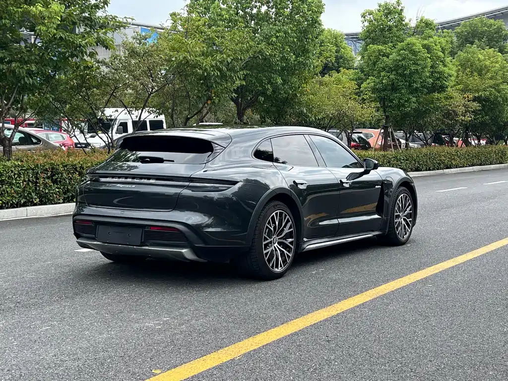 Porsche Taycan — миниатюра 13