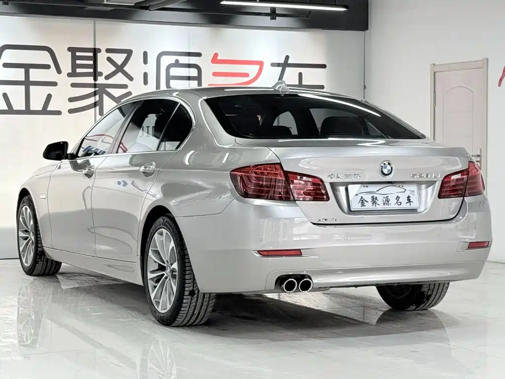 BMW 5 Series — миниатюра 4