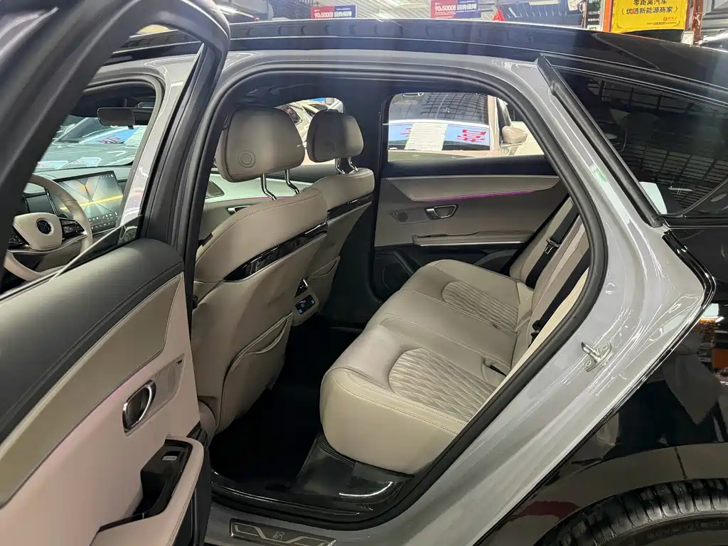 BYD Han — миниатюра 8