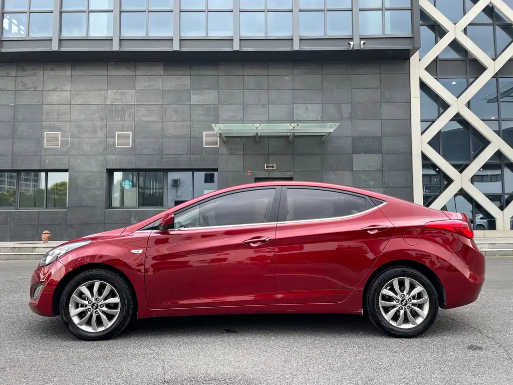 Hyundai Elantra Langdong — миниатюра 5