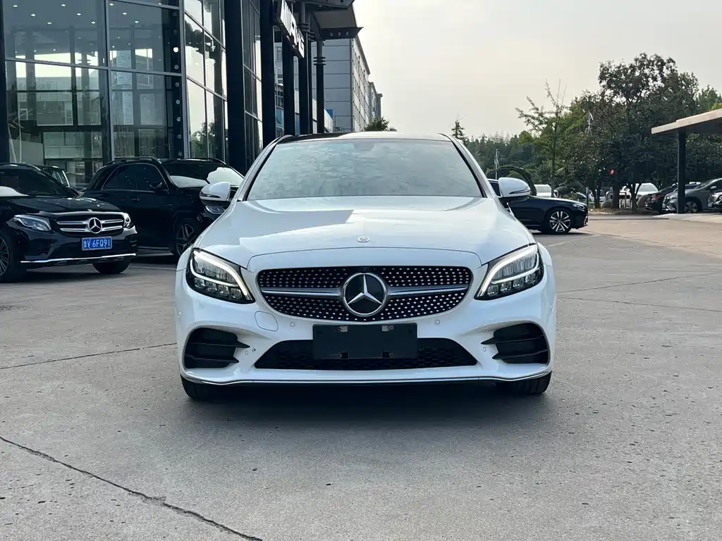 Mercedes-Benz C-Class — миниатюра 2
