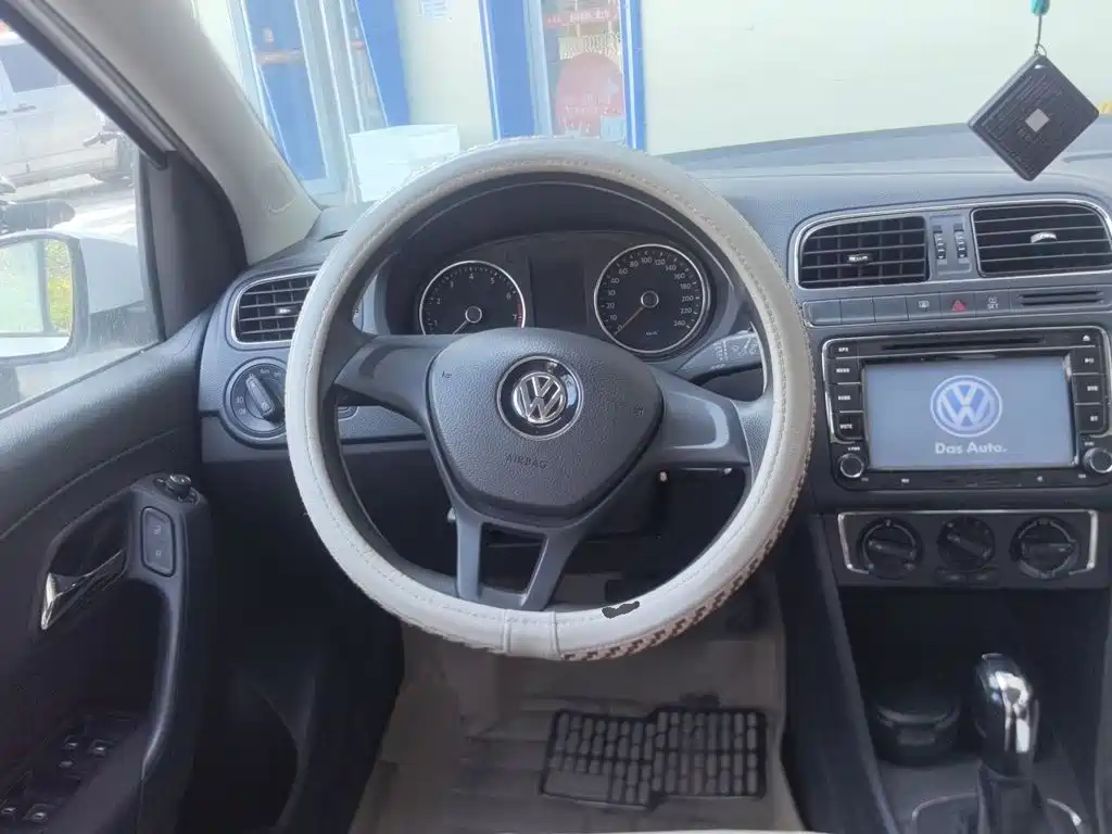 Volkswagen Polo — миниатюра 11