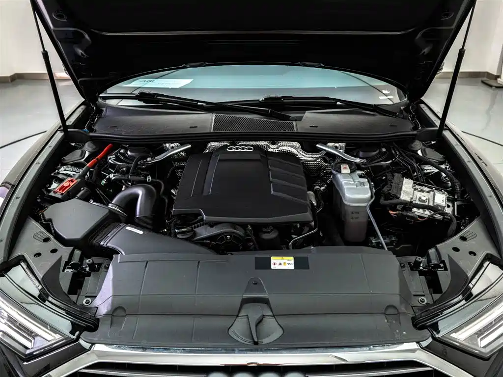 Audi A6L 2021 40 TFSI Luxury