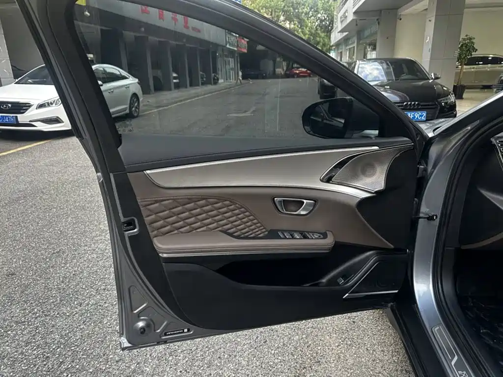 BYD Han — миниатюра 5