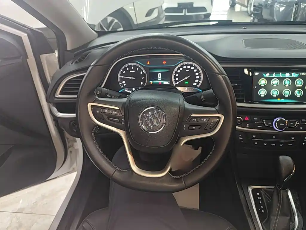 Buick Excelle — миниатюра 11