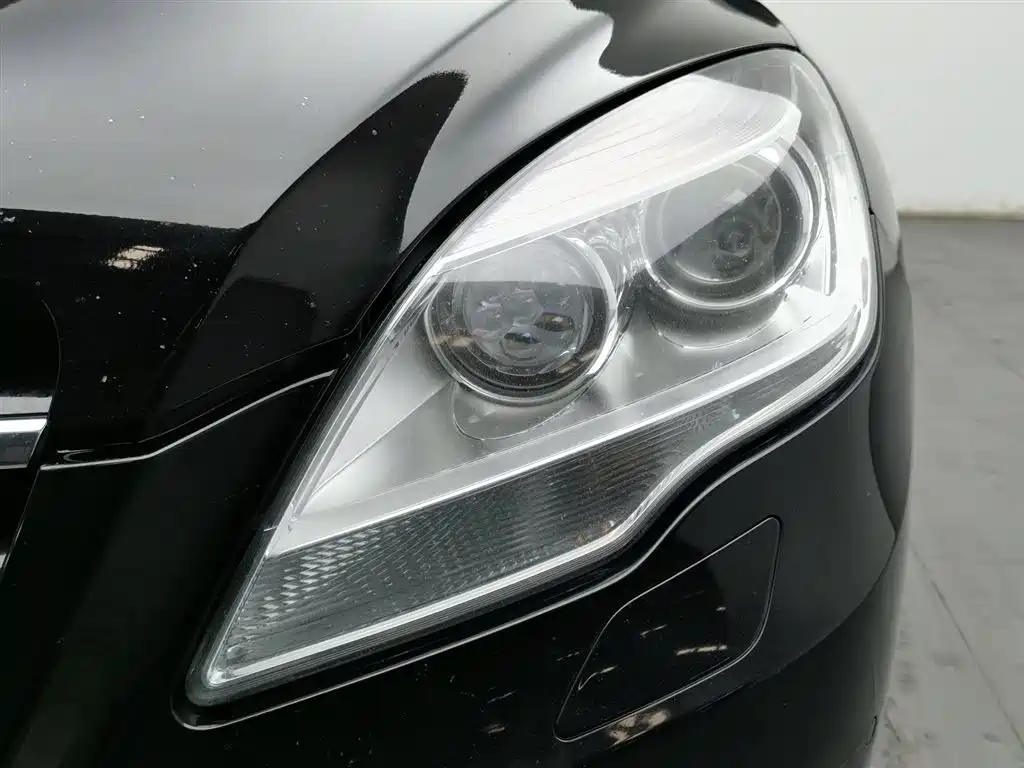 MERCEDES-BENZ R CLASS