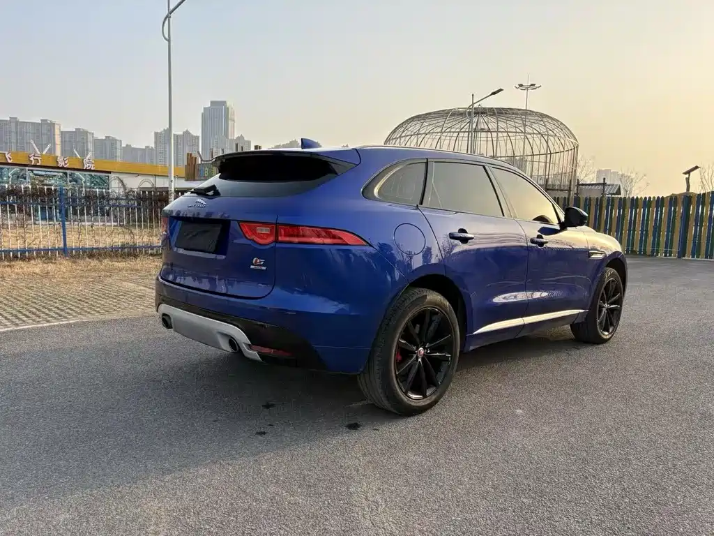 Jaguar F-PACE — миниатюра 12
