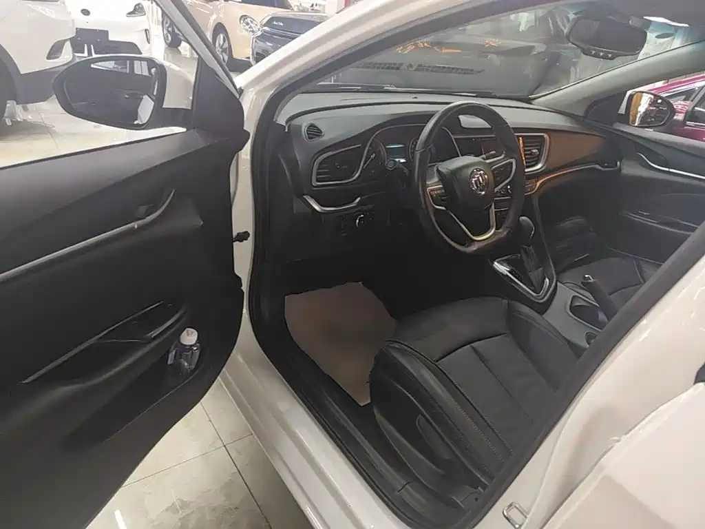 Buick Excelle — миниатюра 16