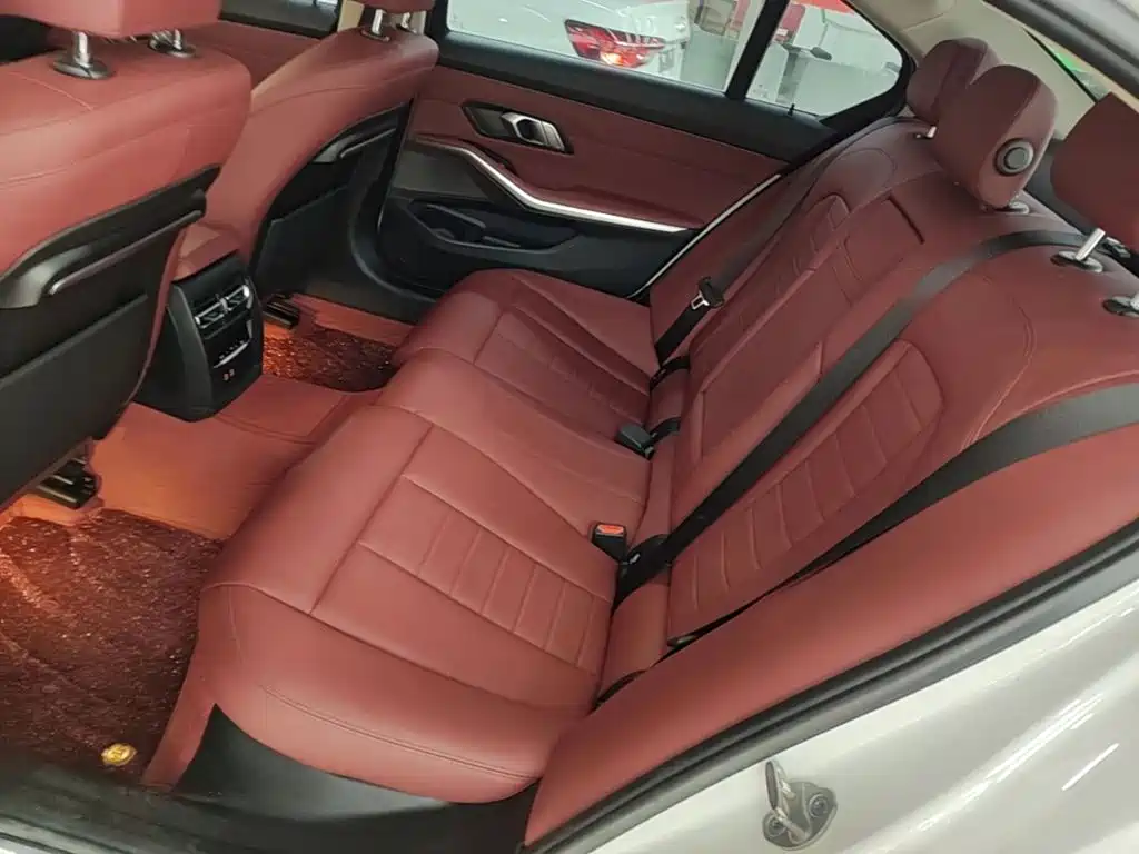 BMW 3 Series — миниатюра 17