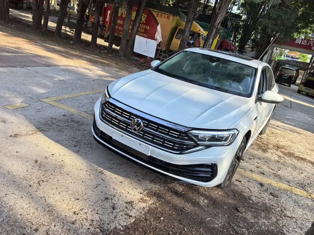 Volkswagen Sagitar 2024