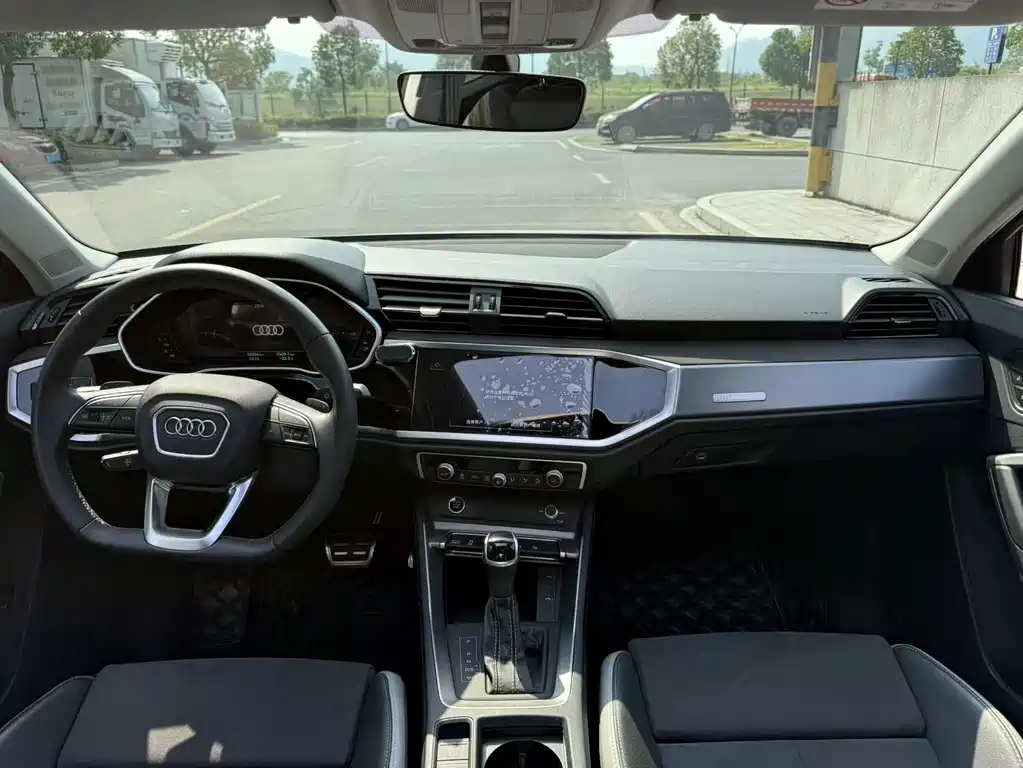 Audi Q3 — миниатюра 10