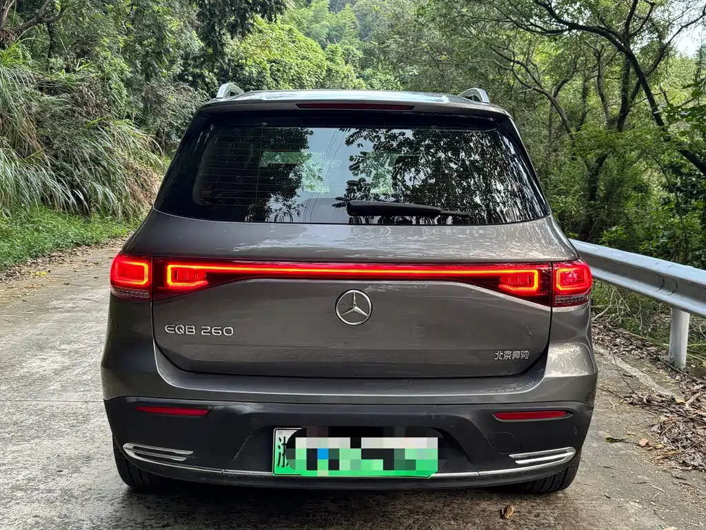 Mercedes-Benz EQB — миниатюра 10