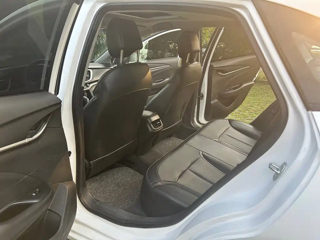 Buick Excelle — миниатюра 10
