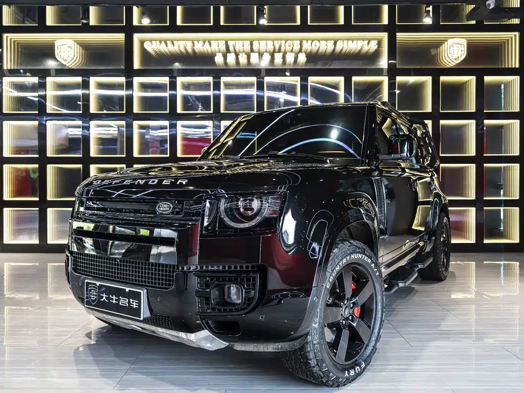 Land Rover Defender 2024