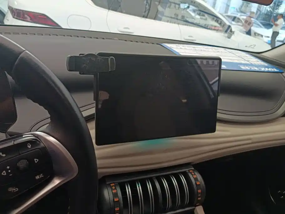 BYD Yuan Plus — миниатюра 13