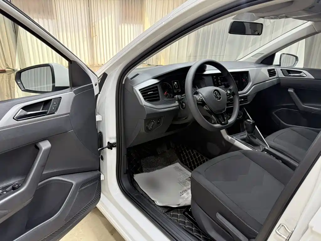 Volkswagen Polo — миниатюра 8