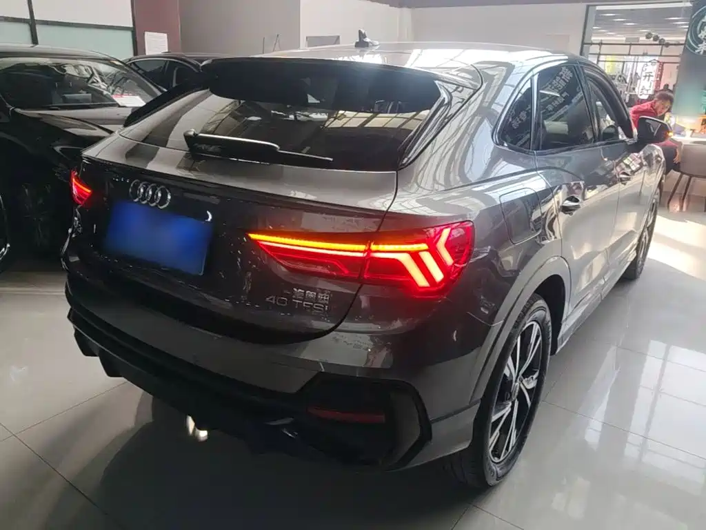 Audi Q3 Sportback — миниатюра 7
